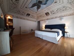 Superior-Doppelzimmer | Hochwertige Bettwaren, Minibar, Zimmersafe, Schreibtisch