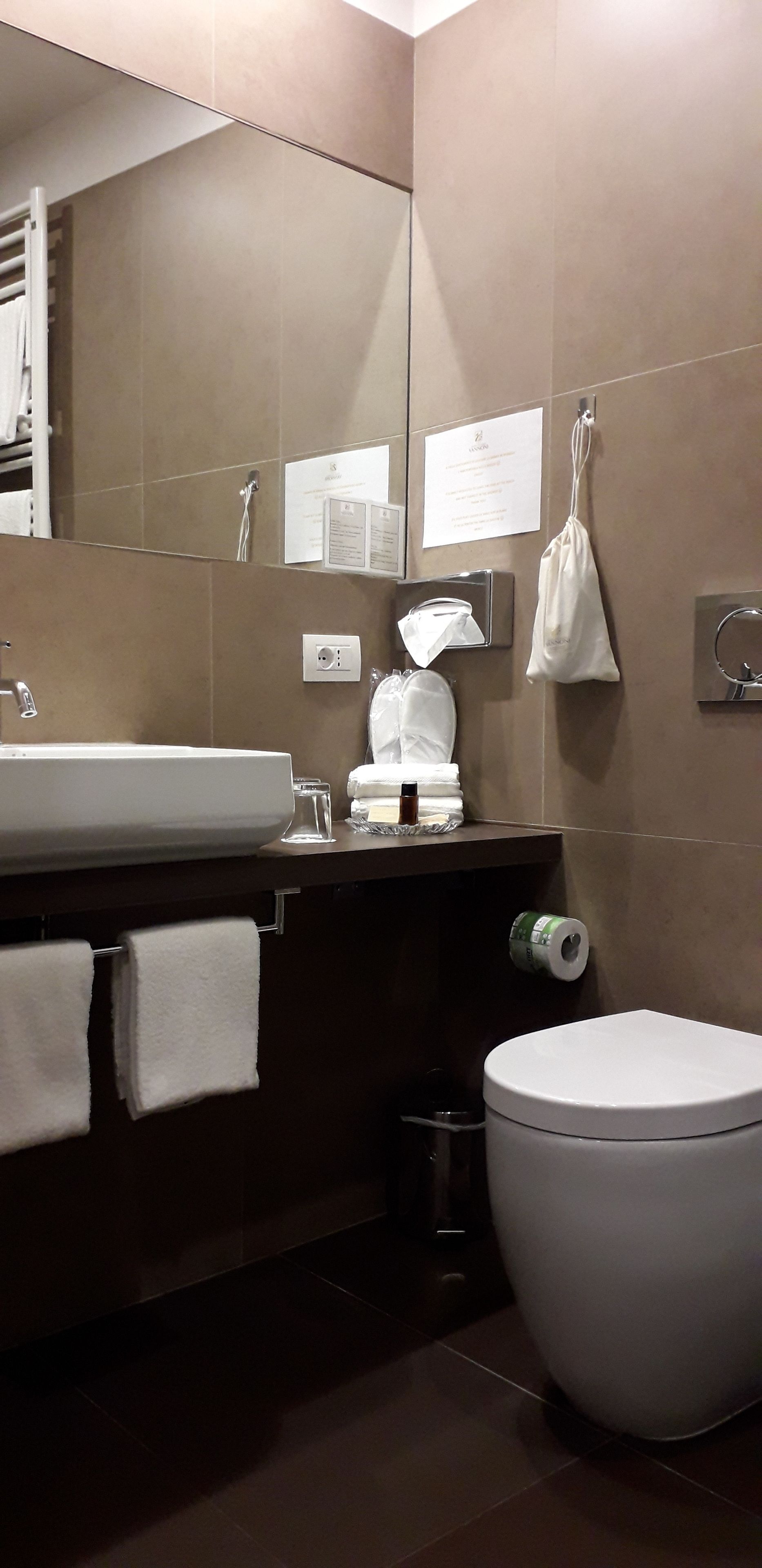 shower, free toiletries, hair dryer, slippers