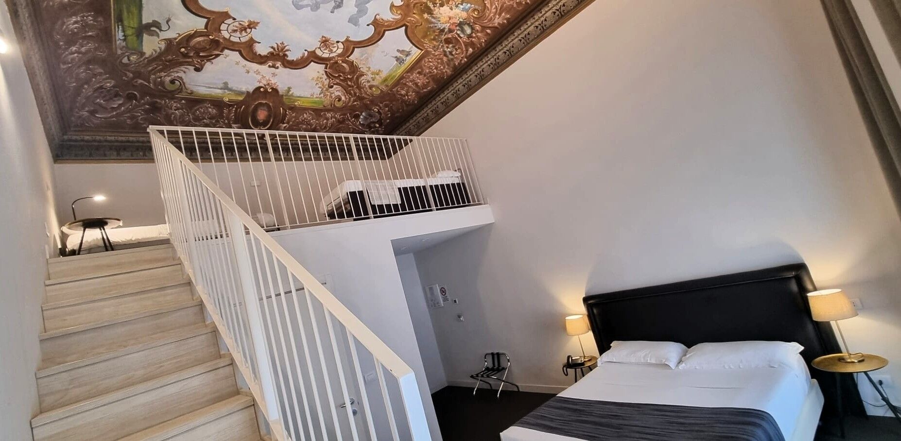 junior double or twin room | 1 bedroom, minibar, in-room safe, desk