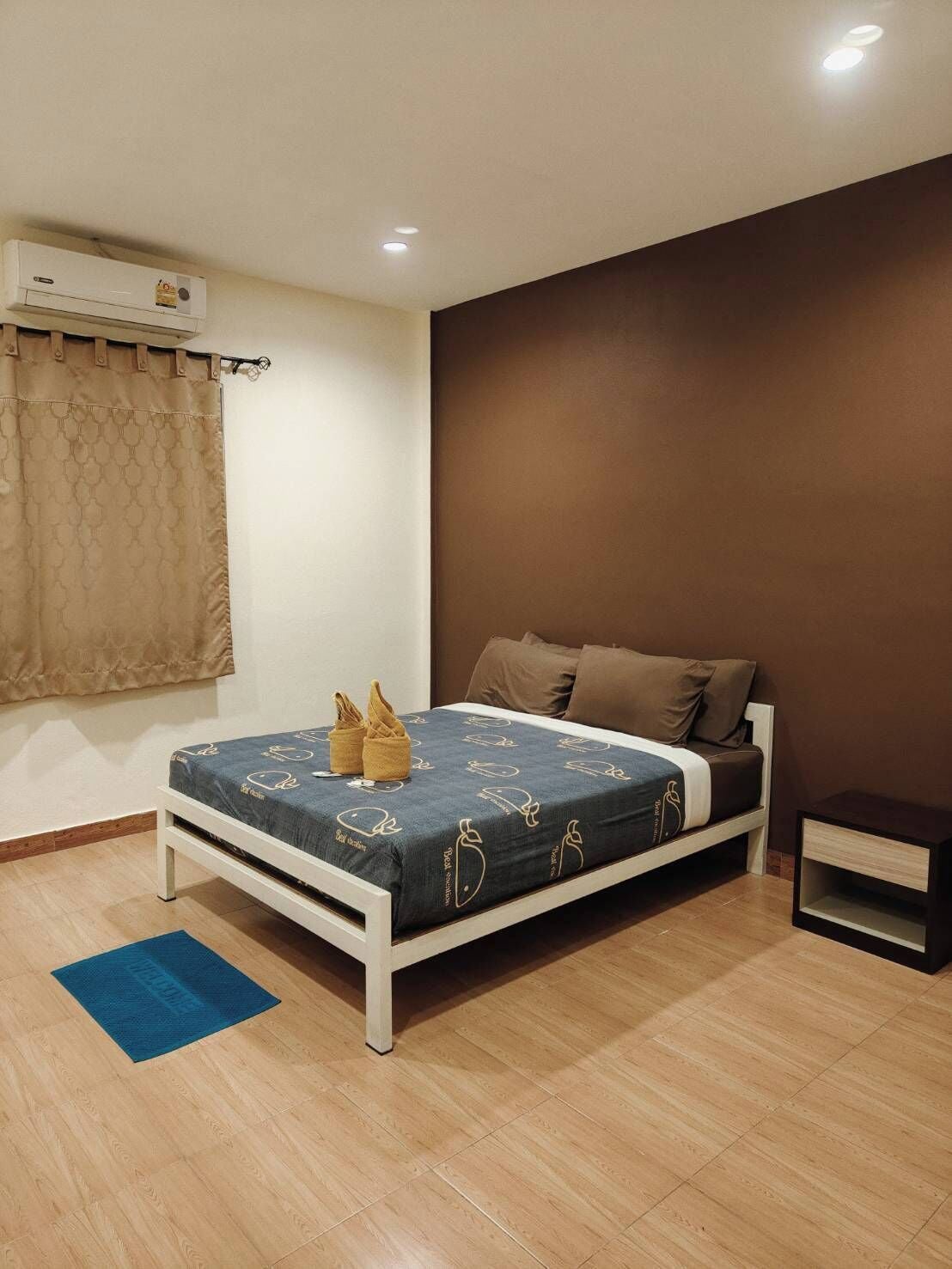 豪華雙人房, 1 張加大雙人床, 花園景觀 | 免費迷你吧、客房內保險箱、書桌、筆電工作空間