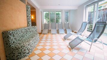 Sauna, Dampfbad, Massageanwendungen