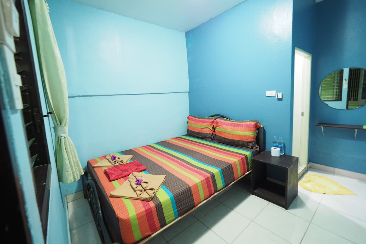 Standard Fan Room | In-room safe, free WiFi, bed sheets