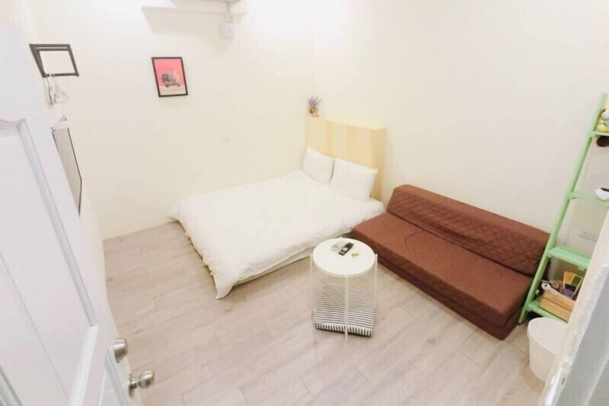 Deluxe Double Room, 1 Bedroom | Desk, blackout drapes, rollaway beds, free WiFi