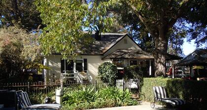 The Giraffe Inn at Old Parks Manor