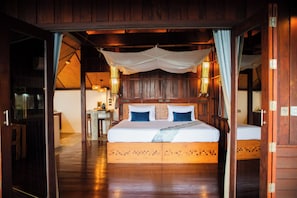 Luxury Villa, 1 King Bed, Private Pool, Sea View | In-room safe, desk, iron/ironing board, free WiFi