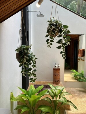 Villa Lune de Miel, 1 très grand lit, piscine privée, vue mer | Salle de bain