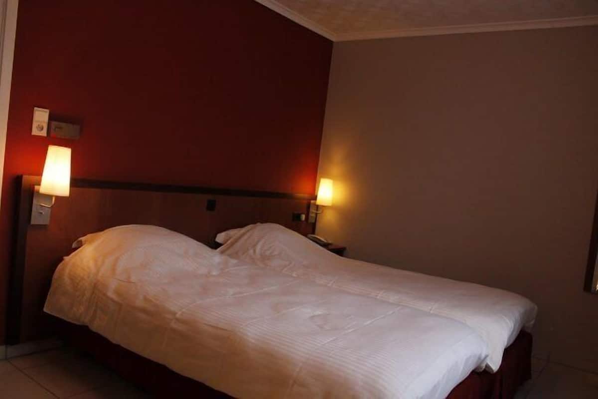 In-room safe, desk, iron/ironing board, free cots/infant beds
