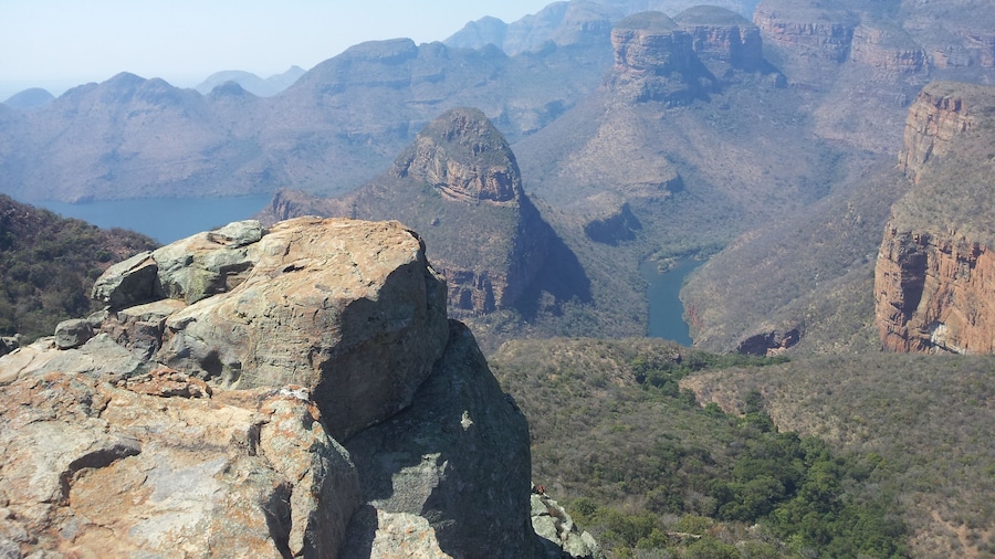 Thaba Tsweni Lodge and Safaris