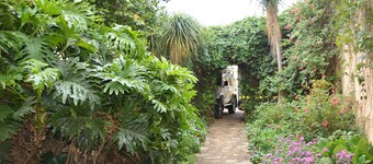 Thaba Tsweni Lodge and Safaris