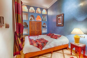 Superior Double Room | Soundproofing, free cribs/infant beds, rollaway beds, free WiFi - Riad Kenzo (Marrakech)