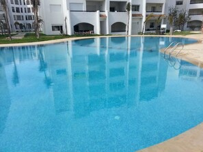 Outdoor pool - Appartement au complexe marina golf (Asilah)