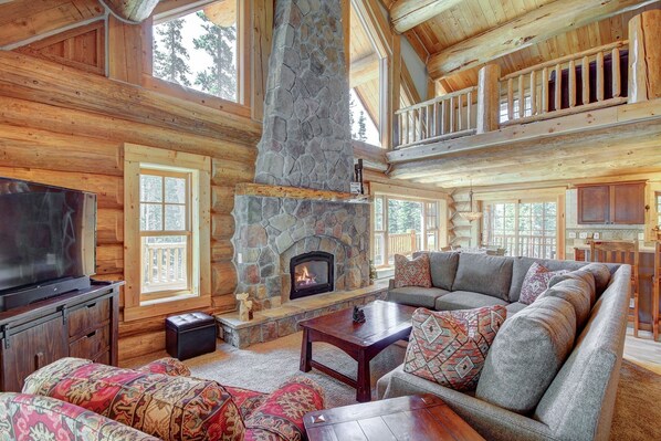 House, 3 Bedrooms | Living area