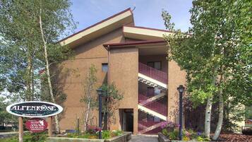 Condo, 2 Bedrooms | Exterior