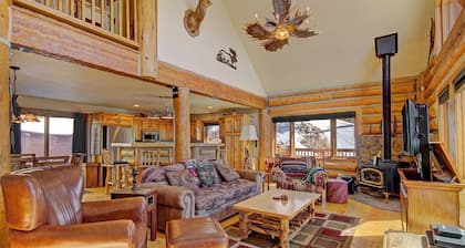 Barton 4 Bedroom Home by RedAwning