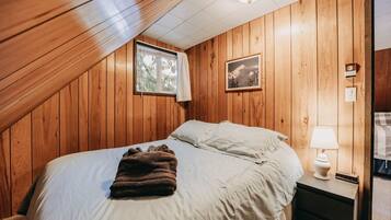 Cabin, 2 Bedrooms | 2 bedrooms, WiFi