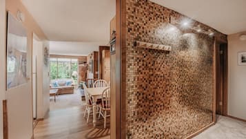 Condo, 2 phòng ngủ | Nội thất