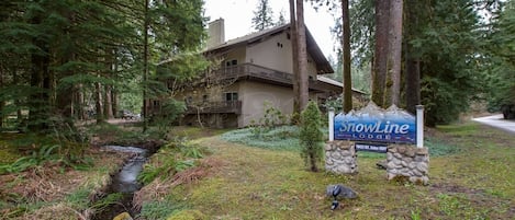 Condo, 1 Bedroom | Property grounds