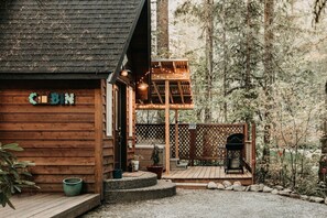 Cabin, 1 Bedroom | Property grounds