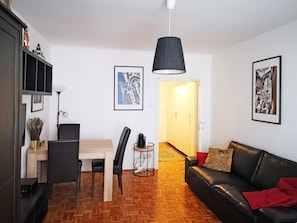 1 bedroom, iron/ironing board, free cots/infant beds, free WiFi