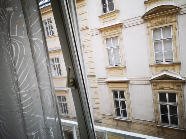 1 bedroom, iron/ironing board, free cots/infant beds, free WiFi - Heart of Vienna - Apartments (Vienna)