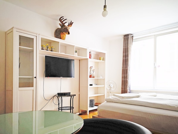 Standard Apartment, Kitchenette