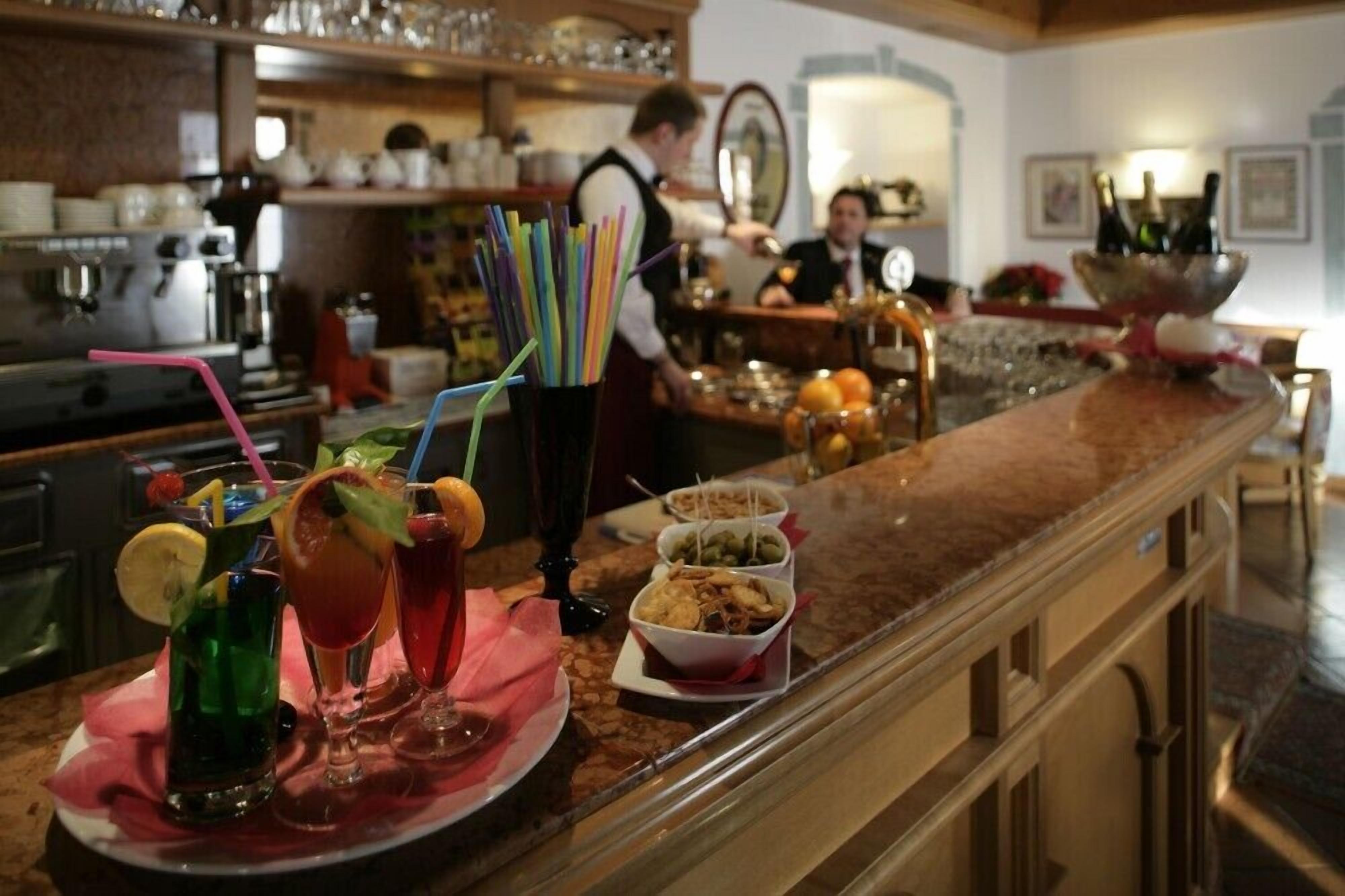 Bar (in der Unterkunft)