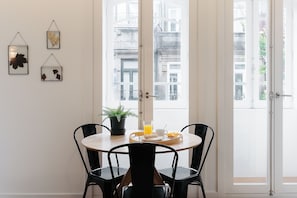 Comfort Studio | Dining room