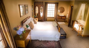 B&B Room Normal | Iron/ironing board, free WiFi, bed sheets - The FarSide Farm (Nottingham Road)