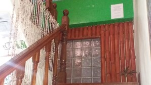 Staircase - Our Melting Pot Hostel - El Nido (El Nido)