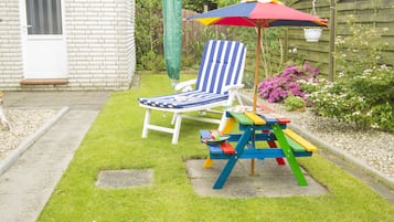 Children’s play area – outdoor