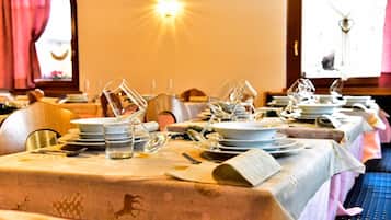Middag serveras