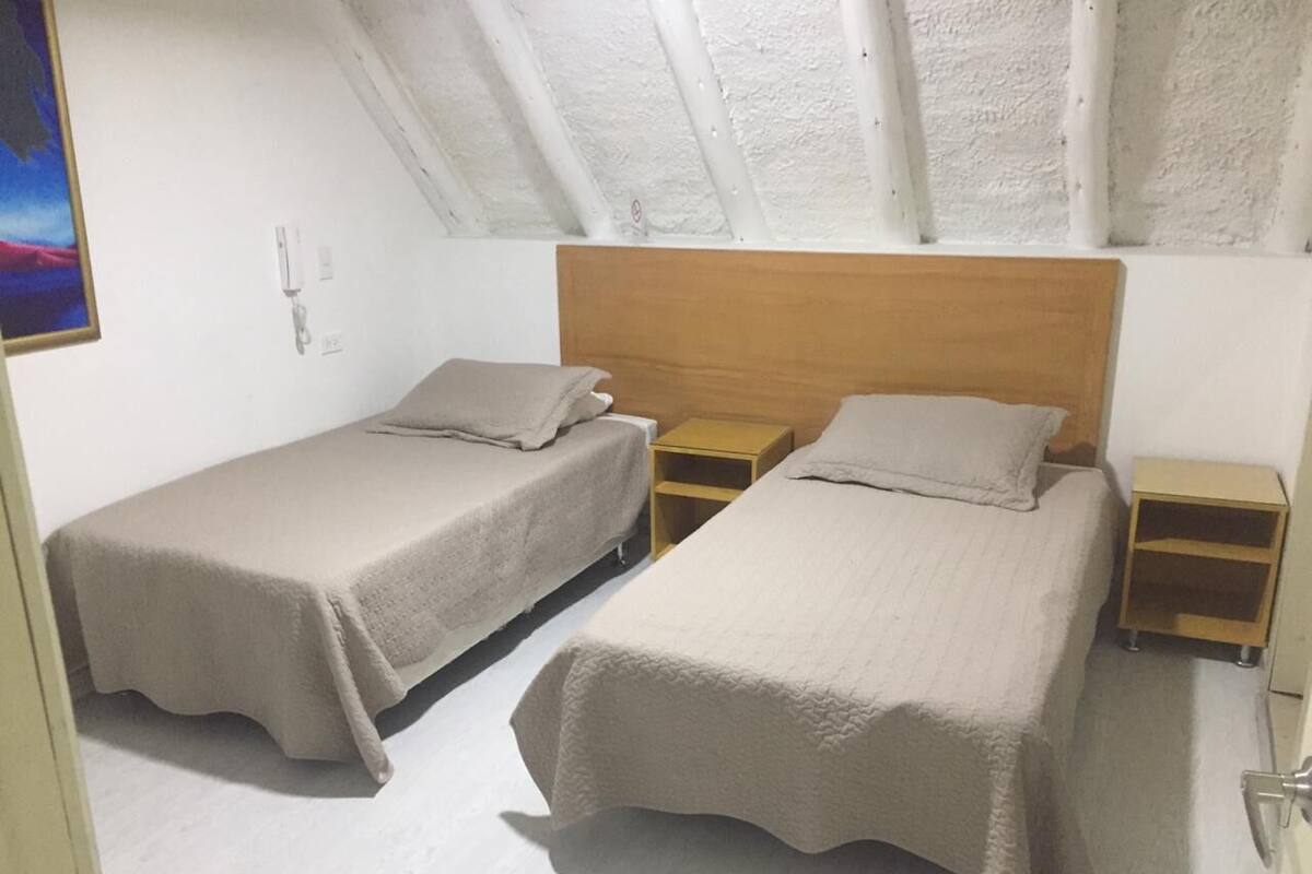 Wifi gratis y ropa de cama