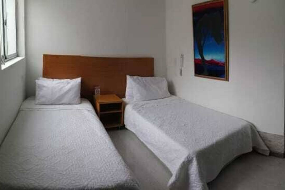 Wifi gratis y ropa de cama