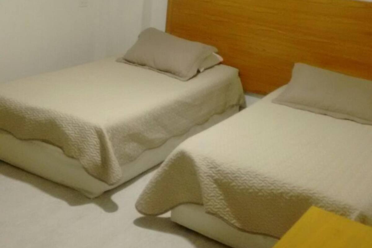 Wifi gratis y ropa de cama