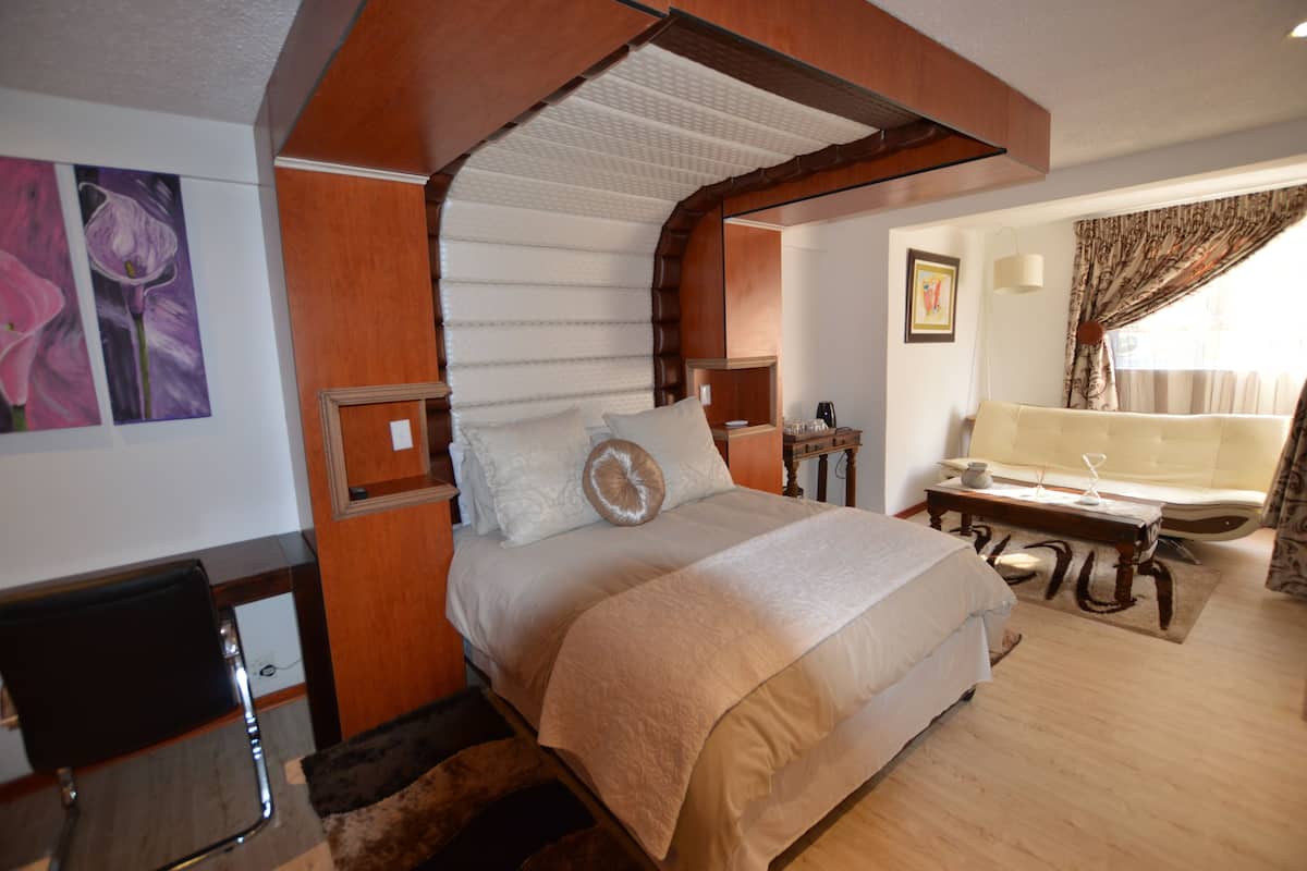 Spacious Deluxe | Ropa de cama hipoalergénica, minibar con artículos gratuitos, escritorio