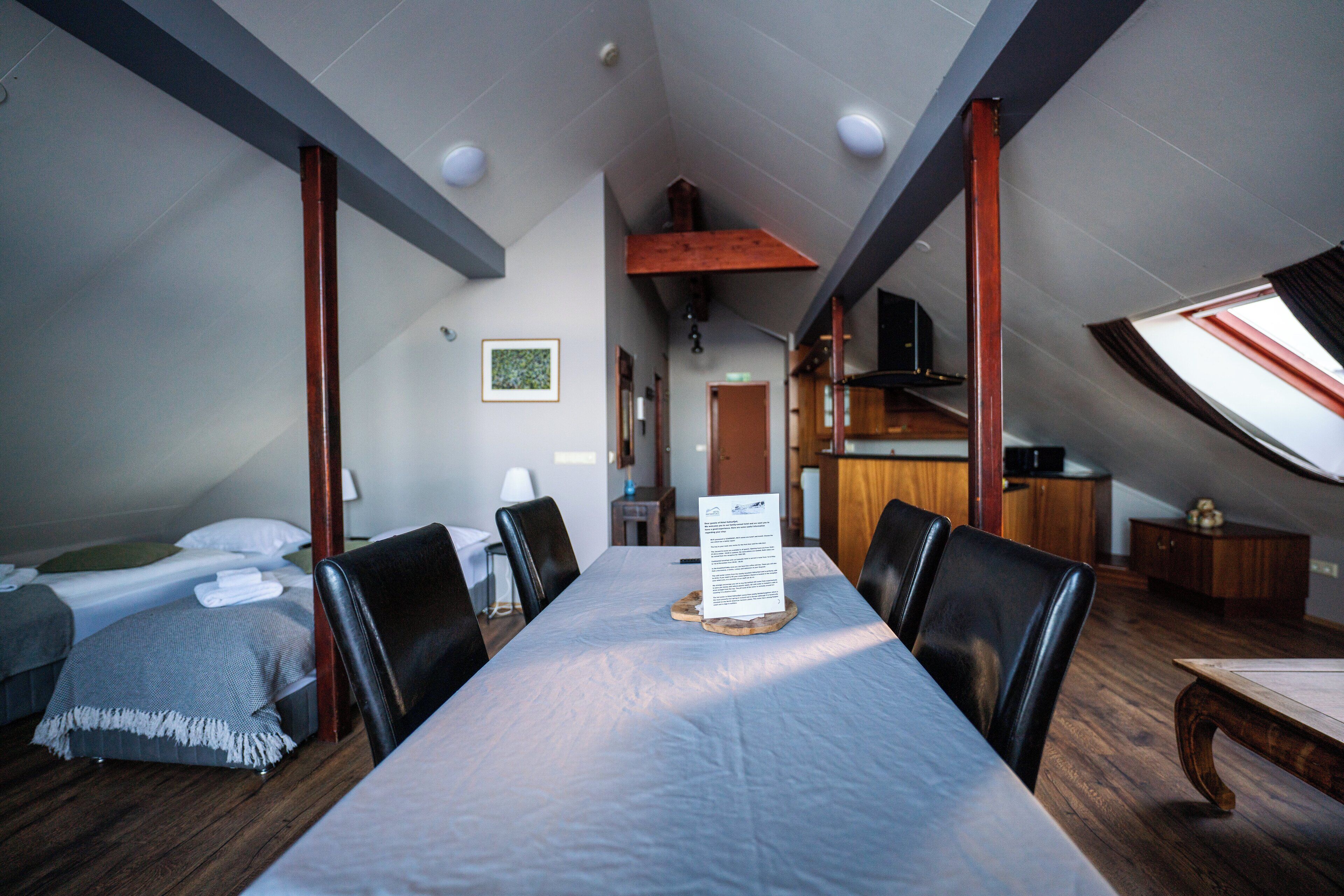 Apartment, 1 Bedroom | Dining room