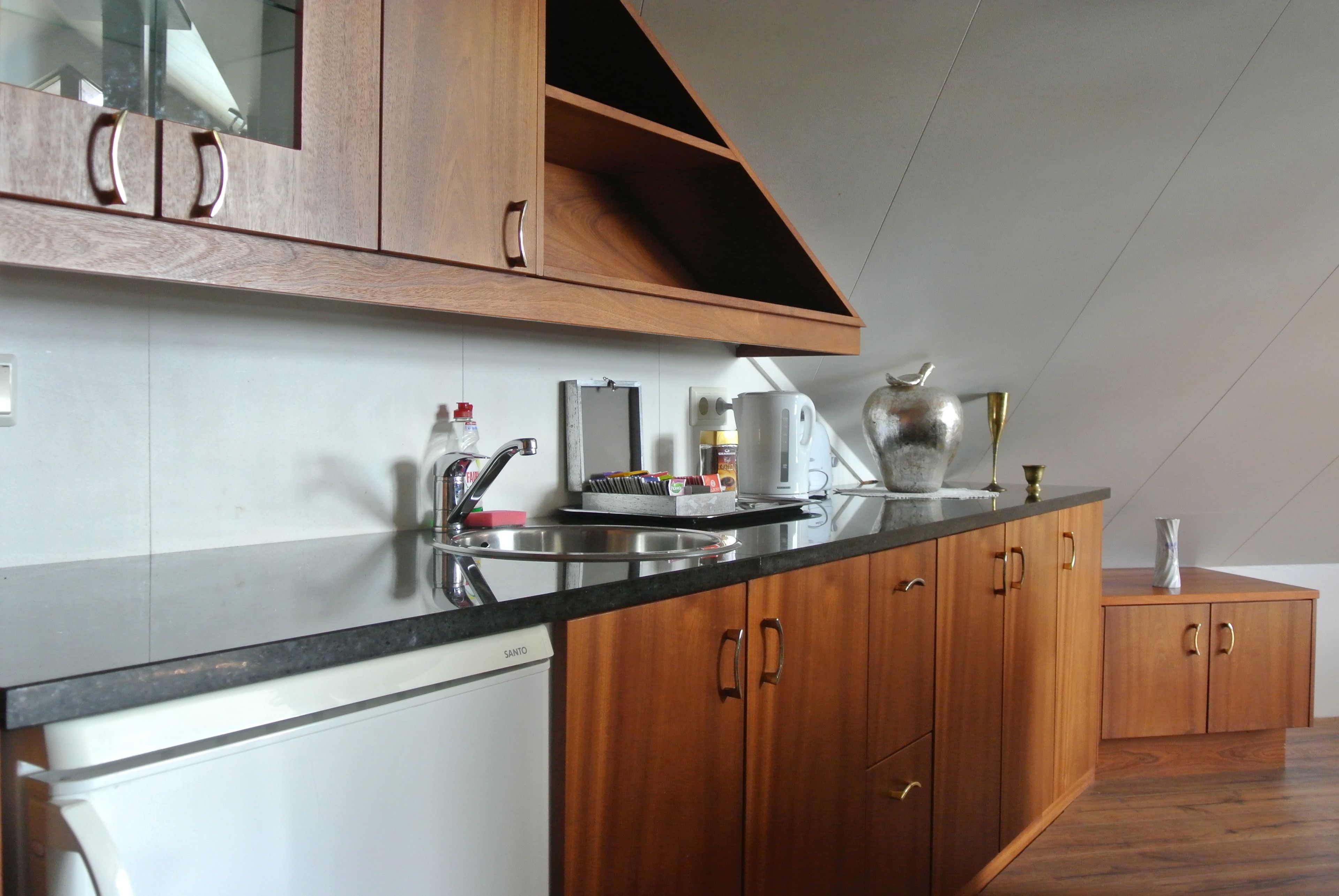 apartment, 1 bedroom | private kitchen | stovetop, dishwasher, cookware/dishes/utensils