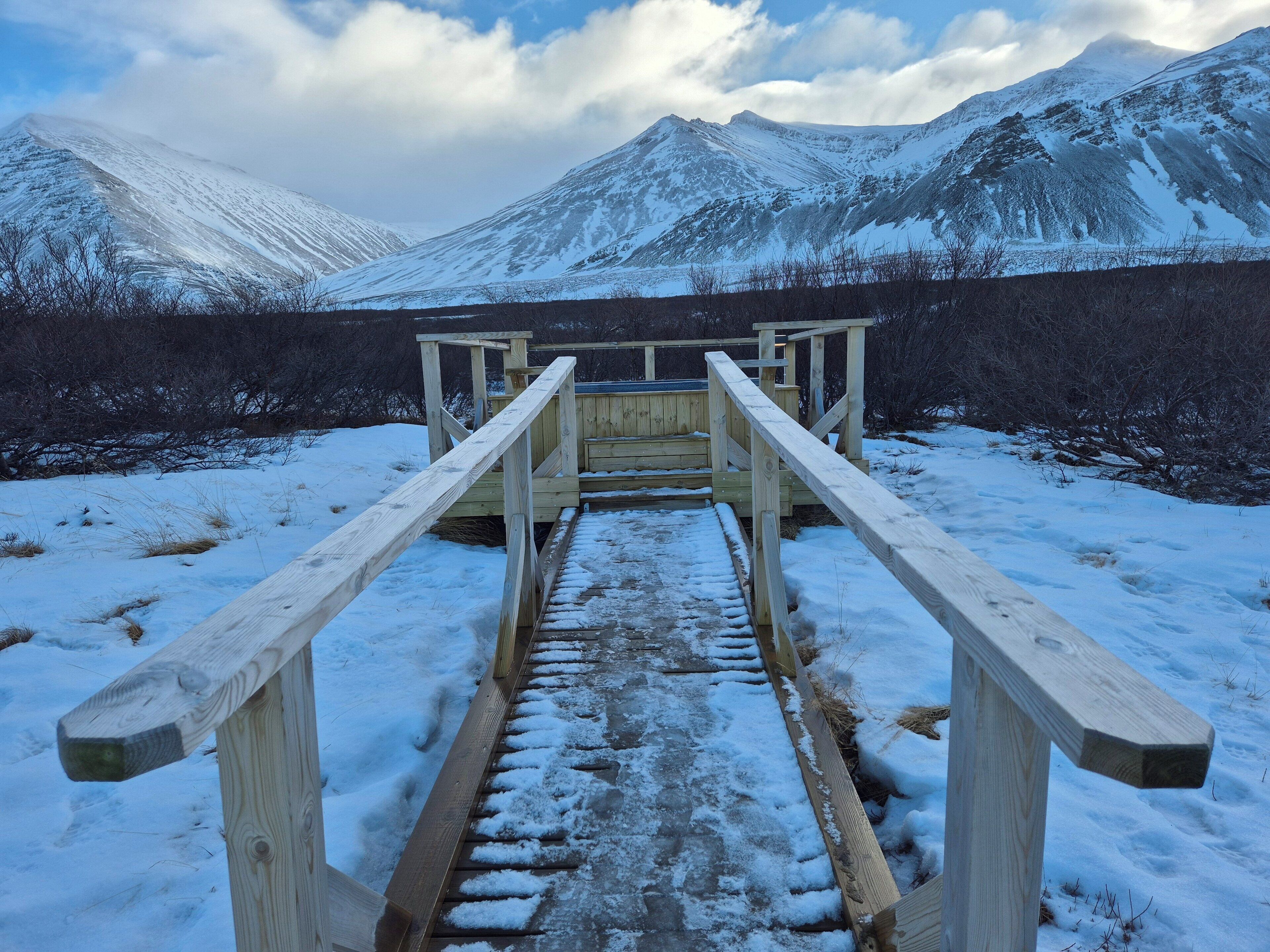 مغطس سبا خارجي