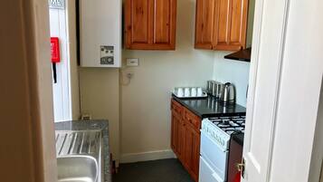 Apartment, 1 Bedroom | Private kitchenette