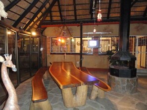 Breakfast, lunch, dinner served; local cuisine  - Airport Lodge (Windhoek)
