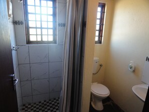 Chambre Quadruple | Salle de bain