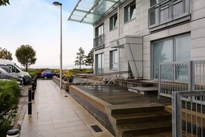 Property entrance - Waterfront Penthouse (Edinburgh)