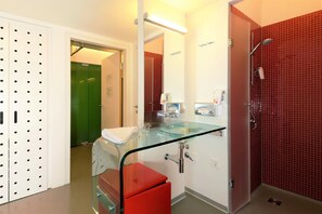 淋浴设施、免费洗浴用品、毛巾、肥皂