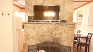 Unclassified image, 3 of 20, button - Hunter's Haven - Pet Friendly Cottage, 10 Minutes to TIEC (Rutherfordton)