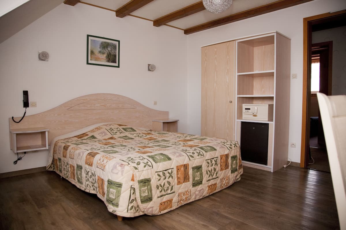 Habitación estándar doble | Escritorio, sistema de insonorización, wifi gratis