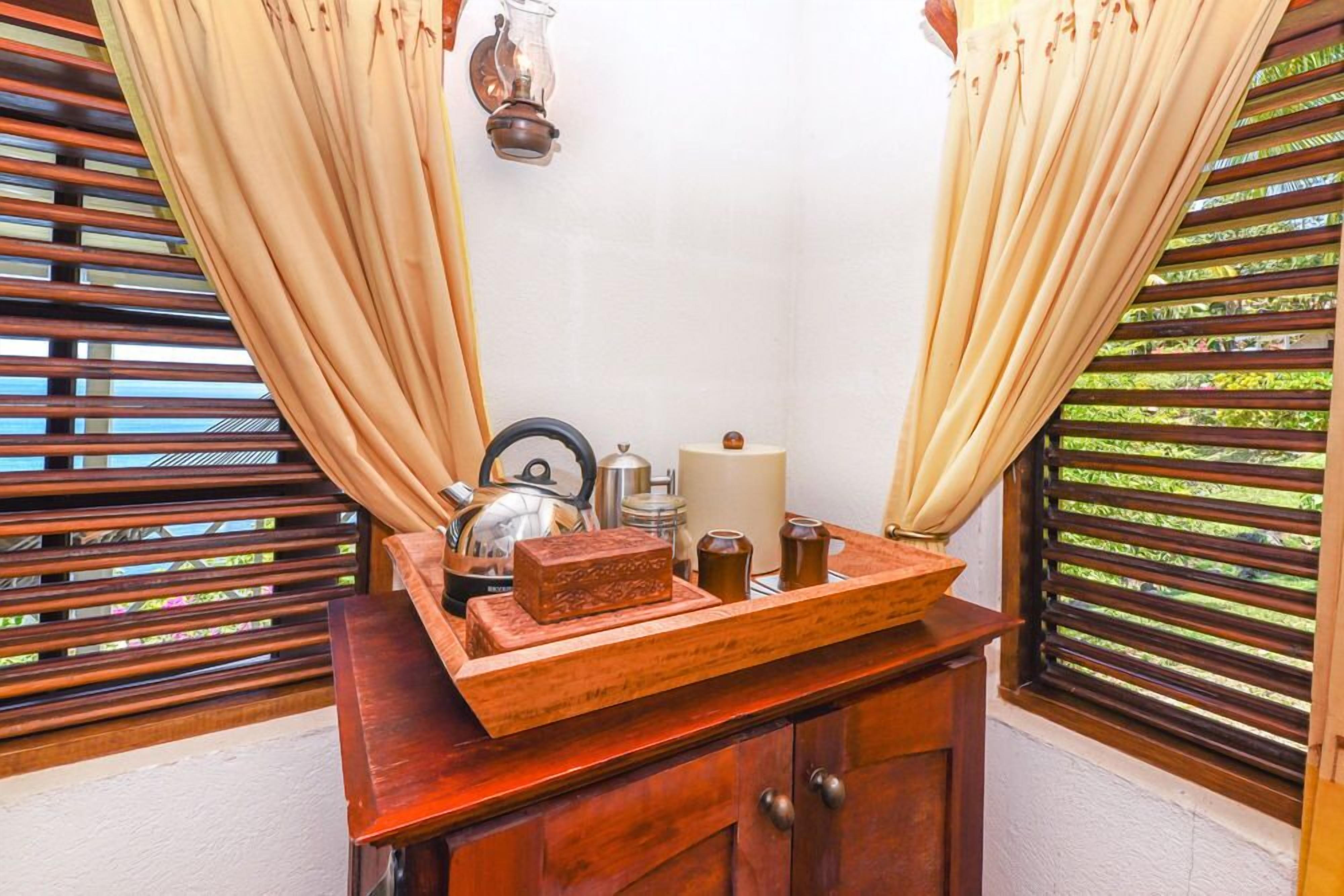 Bathroom | Shower, free toiletries