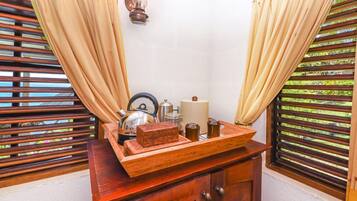 Bathroom | Shower, free toiletries