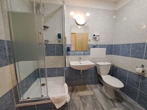 Comfort Double Room | Bathroom - Hotel Legie (Prague)