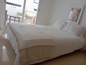 2 bedrooms, blackout drapes, bed sheets - Alcudia Smir Appartement (Fnideq)