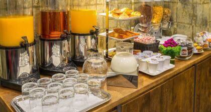 Navona Essence Hotel
